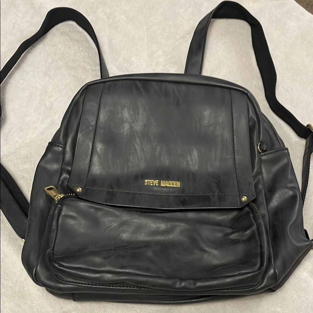 Steve Madden Black Leather Backpack - Sleek Everyday Bag
